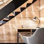 Westwind Nest B2 By Hilla *